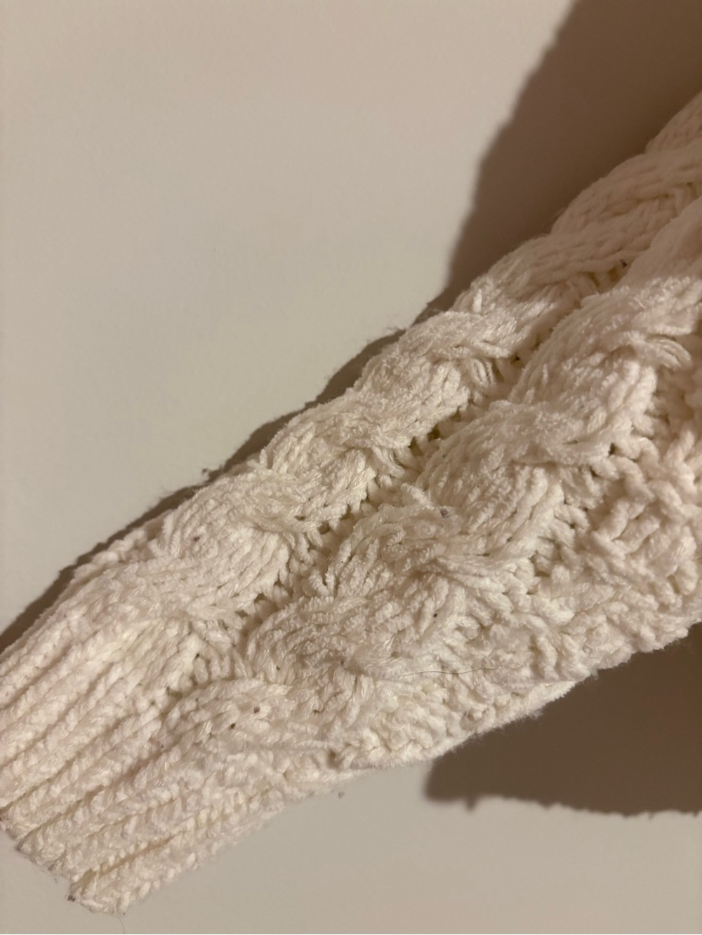 Altar’d State Cozy Cropped Cable Knit Sweater Cream size medium - Picture 5 of 5